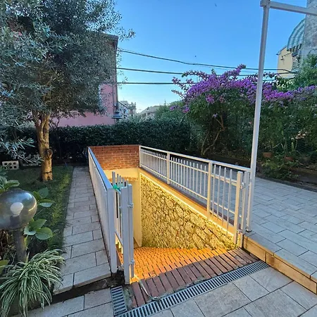 Ferienhaus Mini A Pochi Passi Dal Mare Blue&green Santerenzo